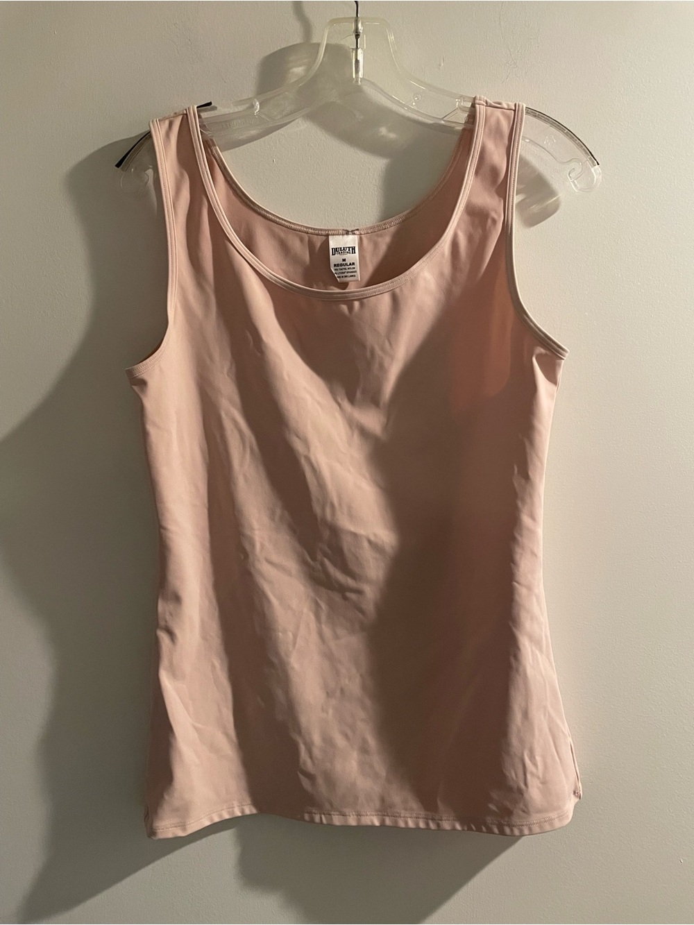 Duluth Trading Co Do Wonders scoopneck tank M